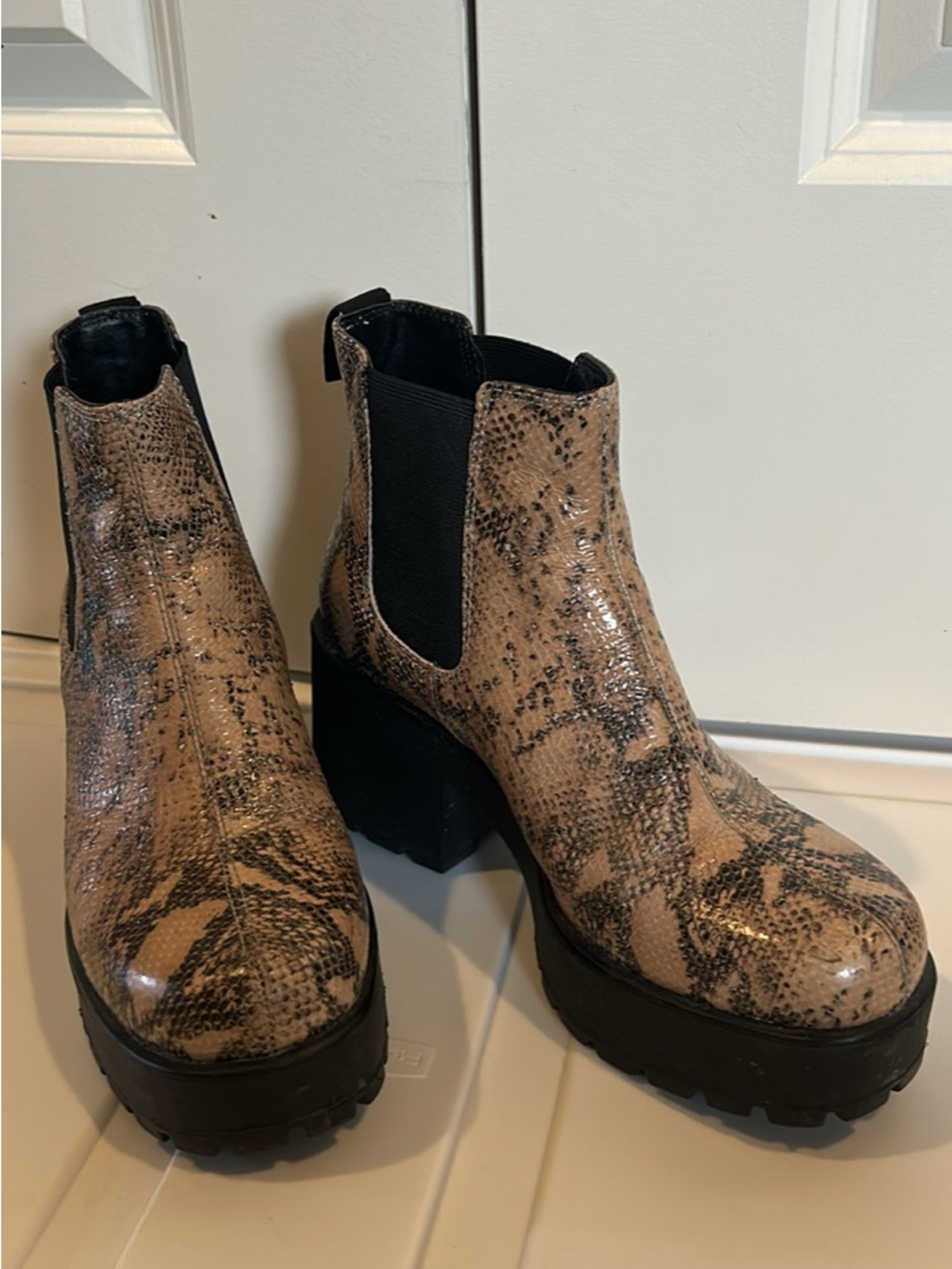 Vagabond Tan Python-Print Platform Chelsea Boots
